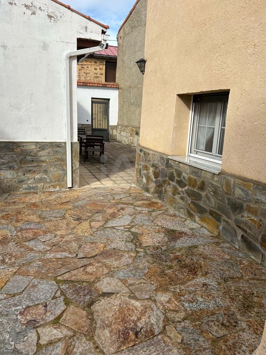 3 slaapkamer Huis te koop in Zamora stad met garage - € 120.000 (Ref: 9991123)