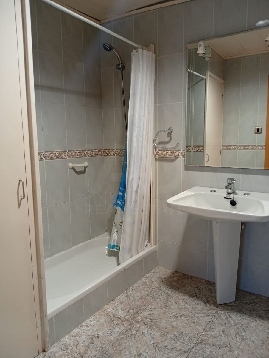 4 soverom Leilighet til salgs i Tarragona by - € 99 000 (Ref: 9991126)