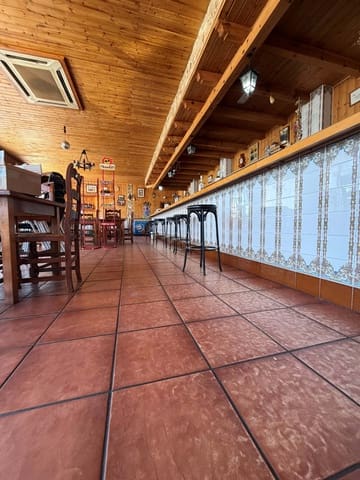 Erhverv til salg i Valladolid by - € 390.000 (Ref: 9991128)