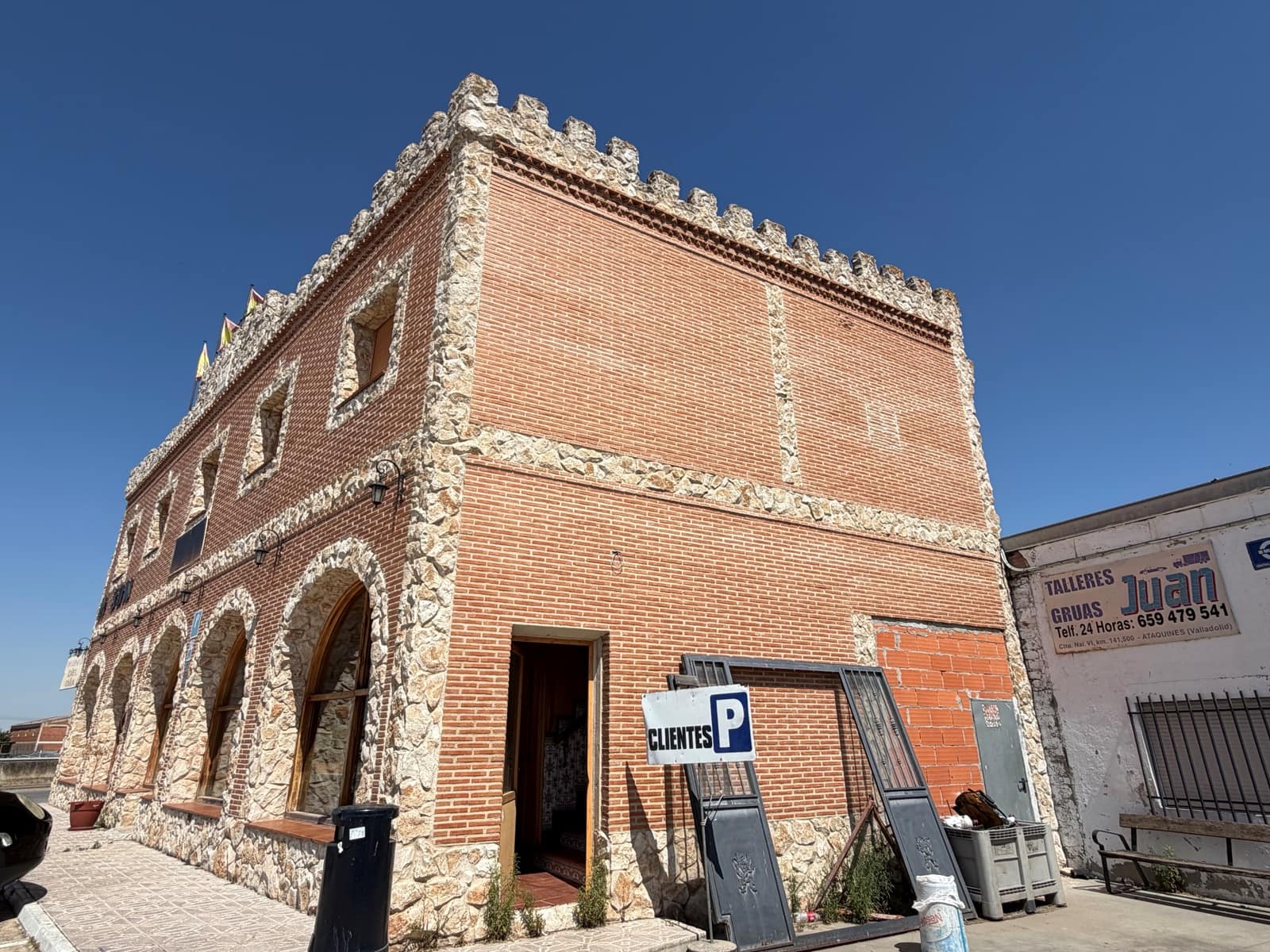 Erhverv til salg i Valladolid by - € 390.000 (Ref: 9991128)
