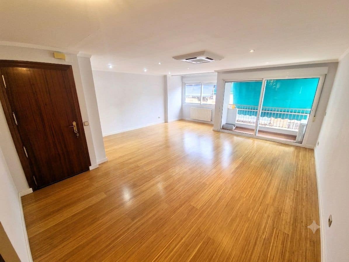 Apartamento de 3 habitaciones en Alicante / Alacant ciudad en venta - 390.000 € (Ref: 9991129)