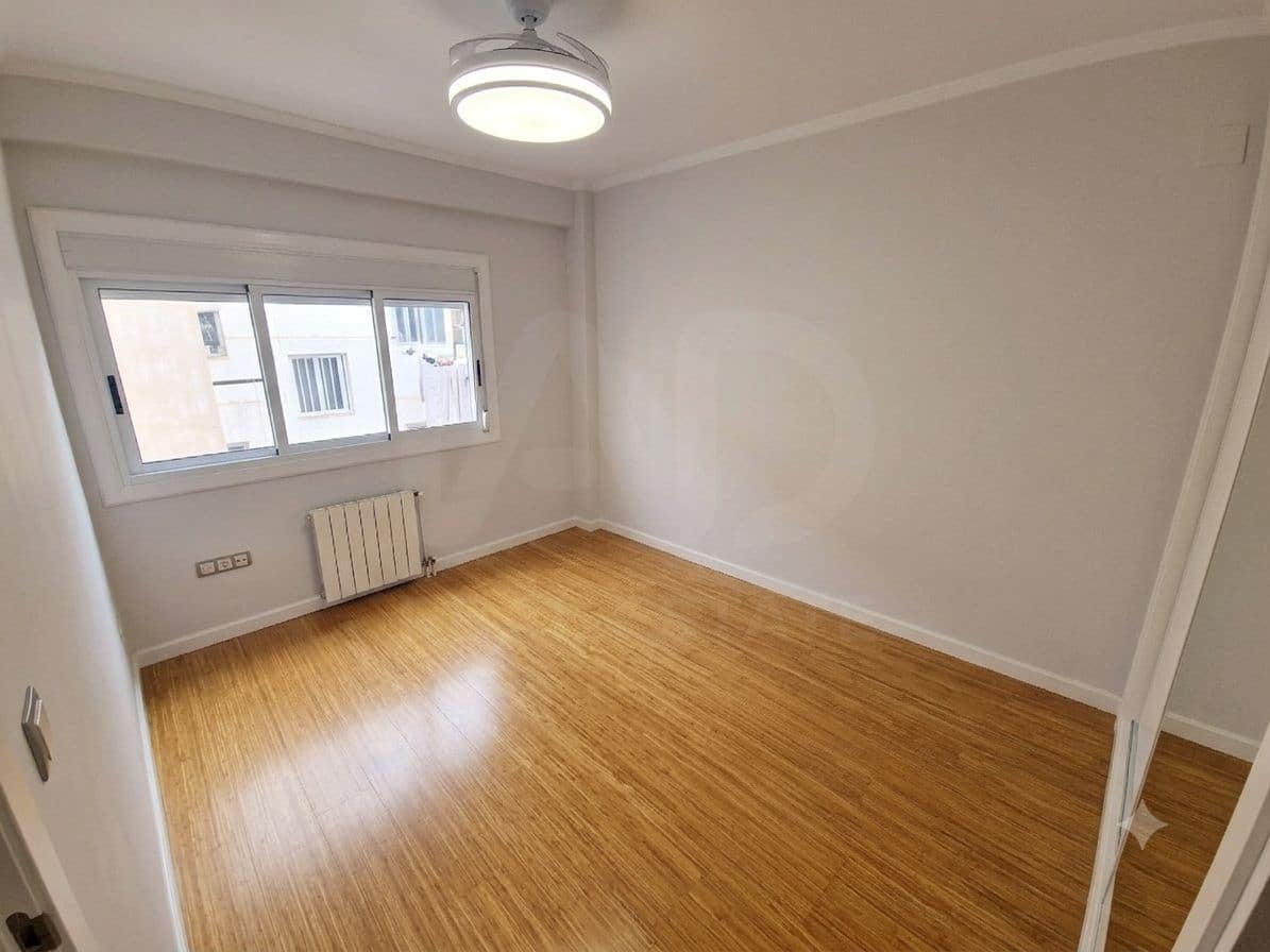 Apartamento de 3 habitaciones en Alicante / Alacant ciudad en venta - 390.000 € (Ref: 9991129)
