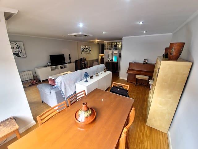 3 soveværelse Lejlighed til salg i Benalúa, Alicante by - € 390.000 (Ref: 9991129)