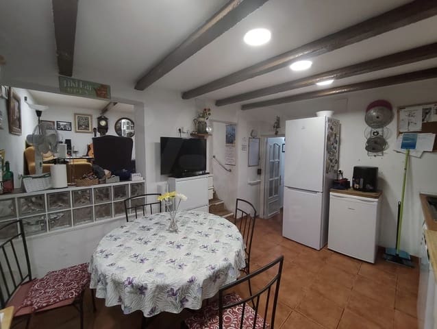 5 soverom Rekkehus til salgs i Tarragona by - € 129 900 (Ref: 9991130)