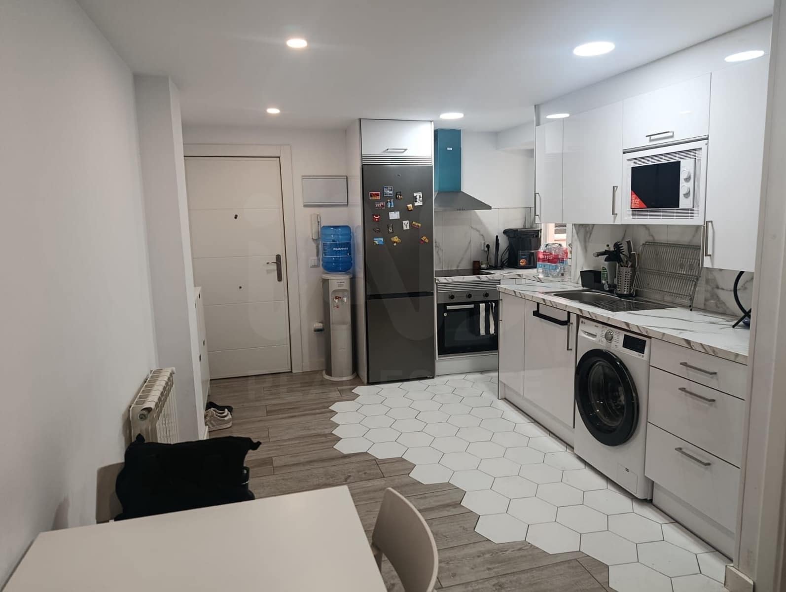 2 bedroom Apartment for sale in Zaragoza city - € 210,000 (Ref: 9991134)