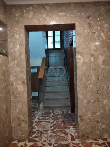 3 sovrum Lägenhet till salu i Valladolid stad - 92 000 € (Ref: 9991135)