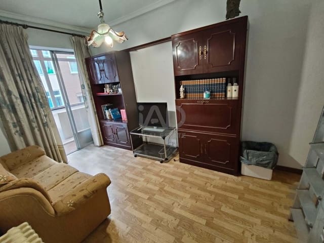 3 sovrum Lägenhet till salu i Valladolid stad - 92 000 € (Ref: 9991135)