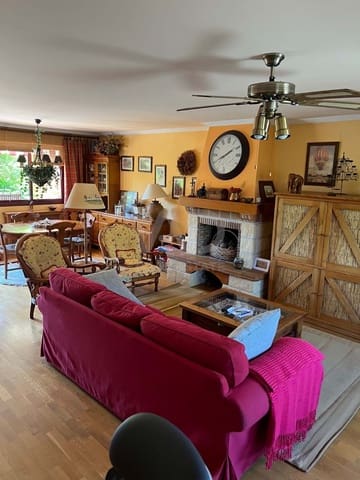 4 sovrum Villa till salu i Valladolid stad med garage - 437 000 € (Ref: 9991136)