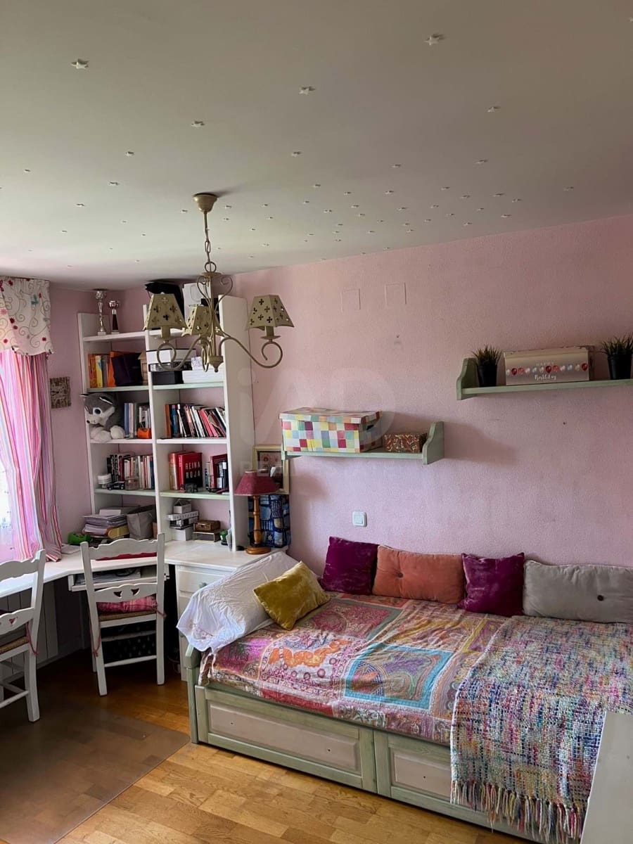4 chambre Villa/Maison à vendre à Valladolid ville avec garage - 437 000 € (Ref: 9991136)