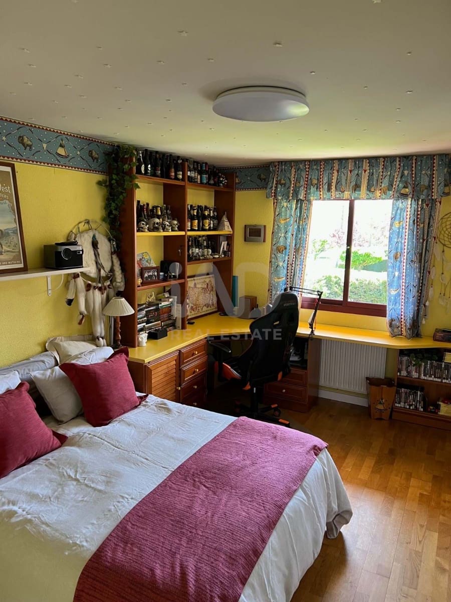 4 chambre Villa/Maison à vendre à Valladolid ville avec garage - 437 000 € (Ref: 9991136)