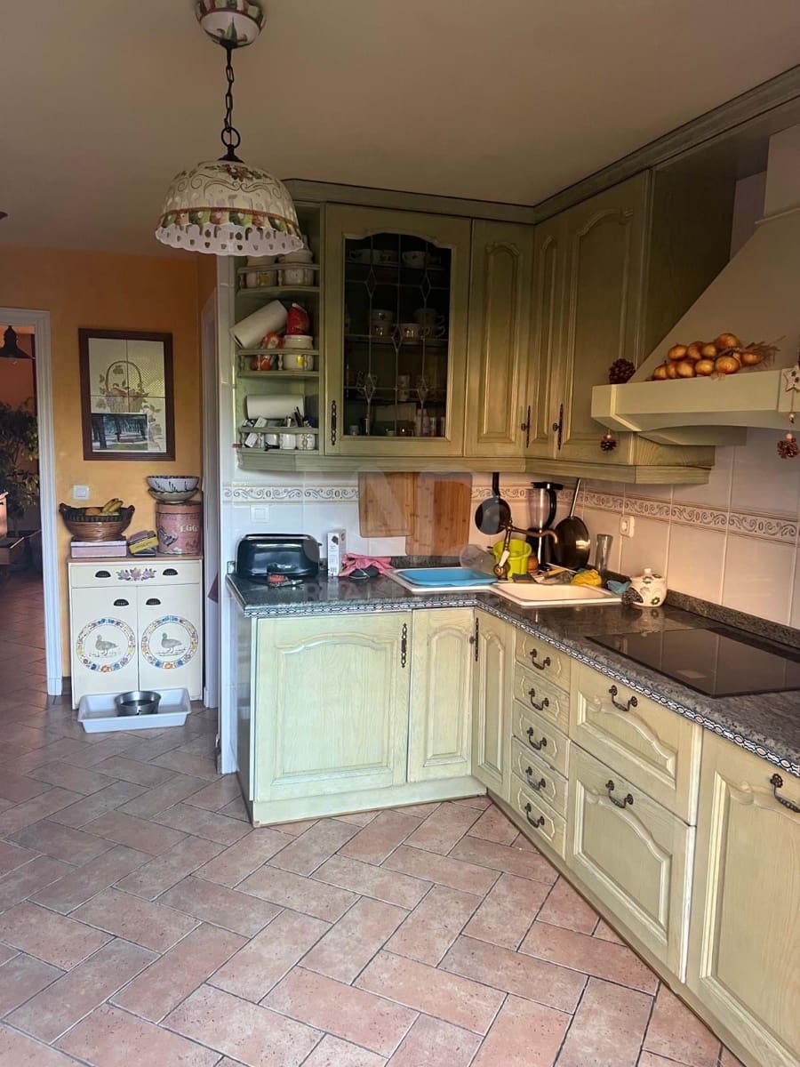4 chambre Villa/Maison à vendre à Valladolid ville avec garage - 437 000 € (Ref: 9991136)