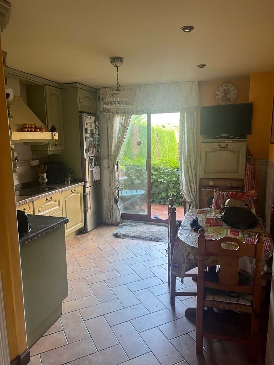 4 chambre Villa/Maison à vendre à Valladolid ville avec garage - 437 000 € (Ref: 9991136)