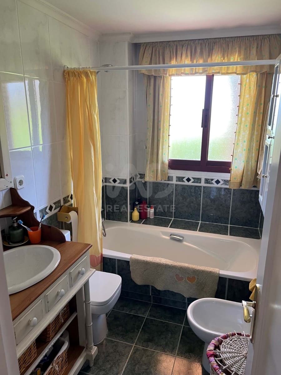 4 chambre Villa/Maison à vendre à Valladolid ville avec garage - 437 000 € (Ref: 9991136)