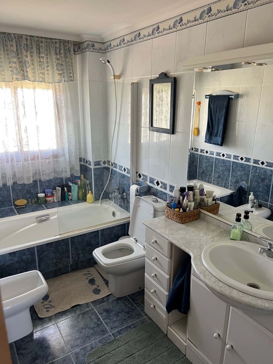 4 chambre Villa/Maison à vendre à Valladolid ville avec garage - 437 000 € (Ref: 9991136)