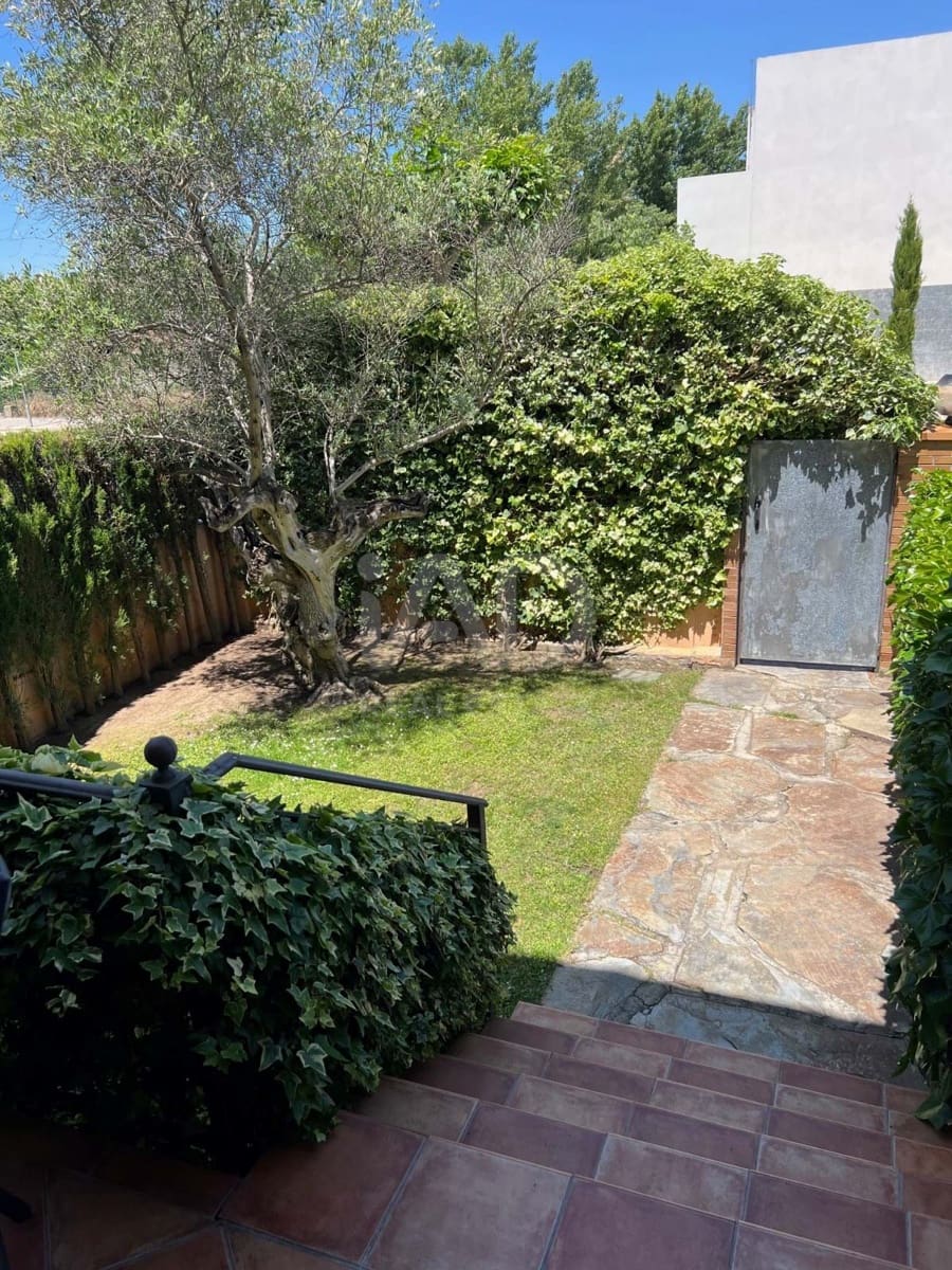 4 chambre Villa/Maison à vendre à Valladolid ville avec garage - 437 000 € (Ref: 9991136)