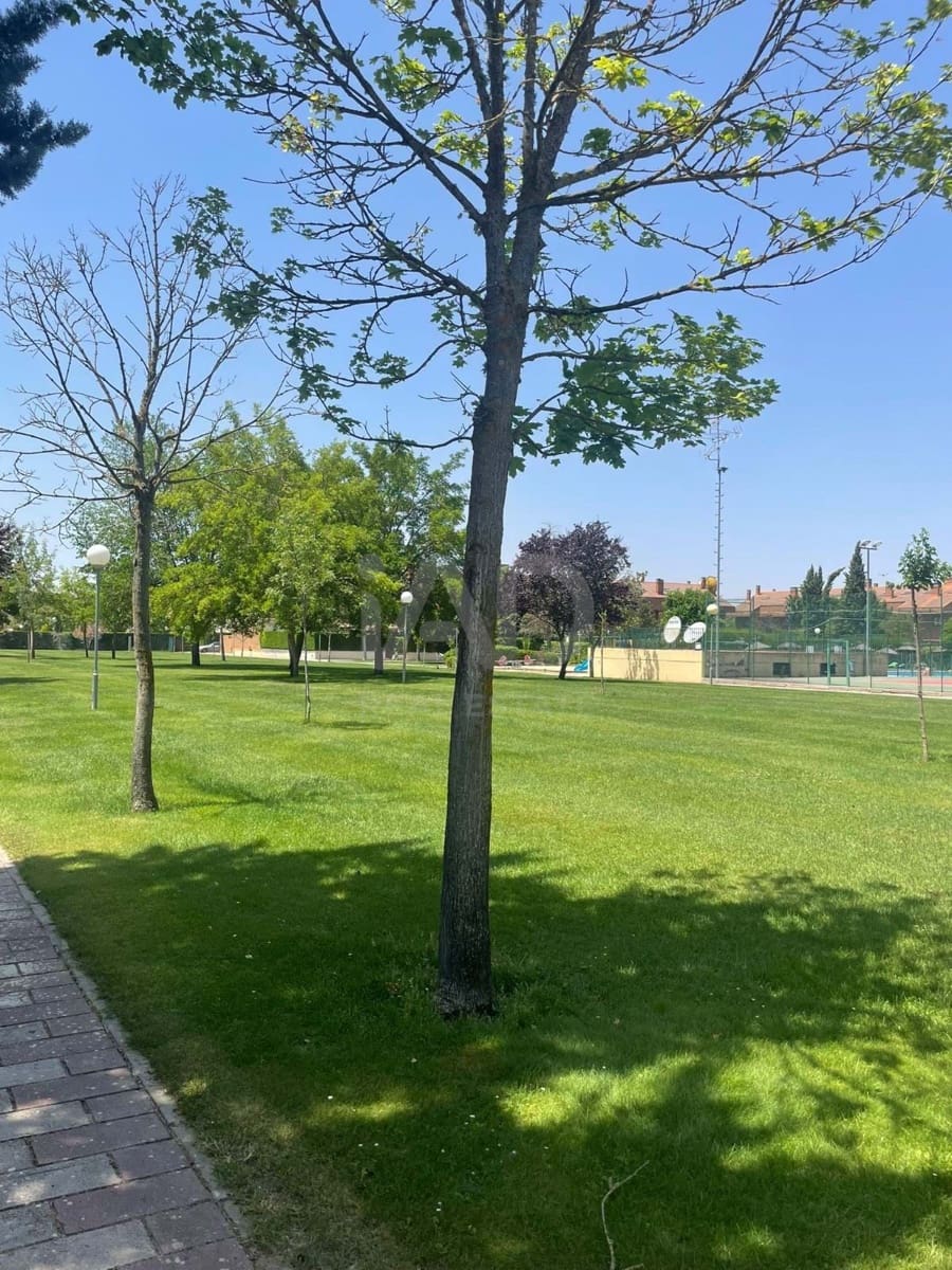 4 chambre Villa/Maison à vendre à Valladolid ville avec garage - 437 000 € (Ref: 9991136)