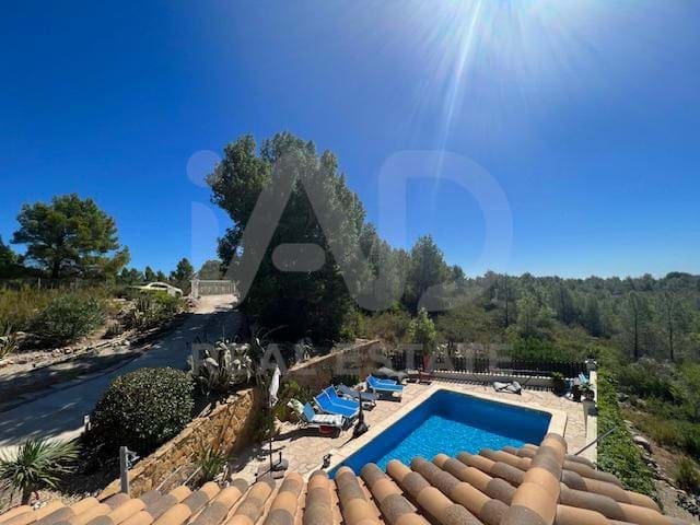 4 makuuhuone Huvila myytävänä paikassa Sant Jordi d'Alfama mukana uima-altaan - 495 000 € (Ref: 9991137)