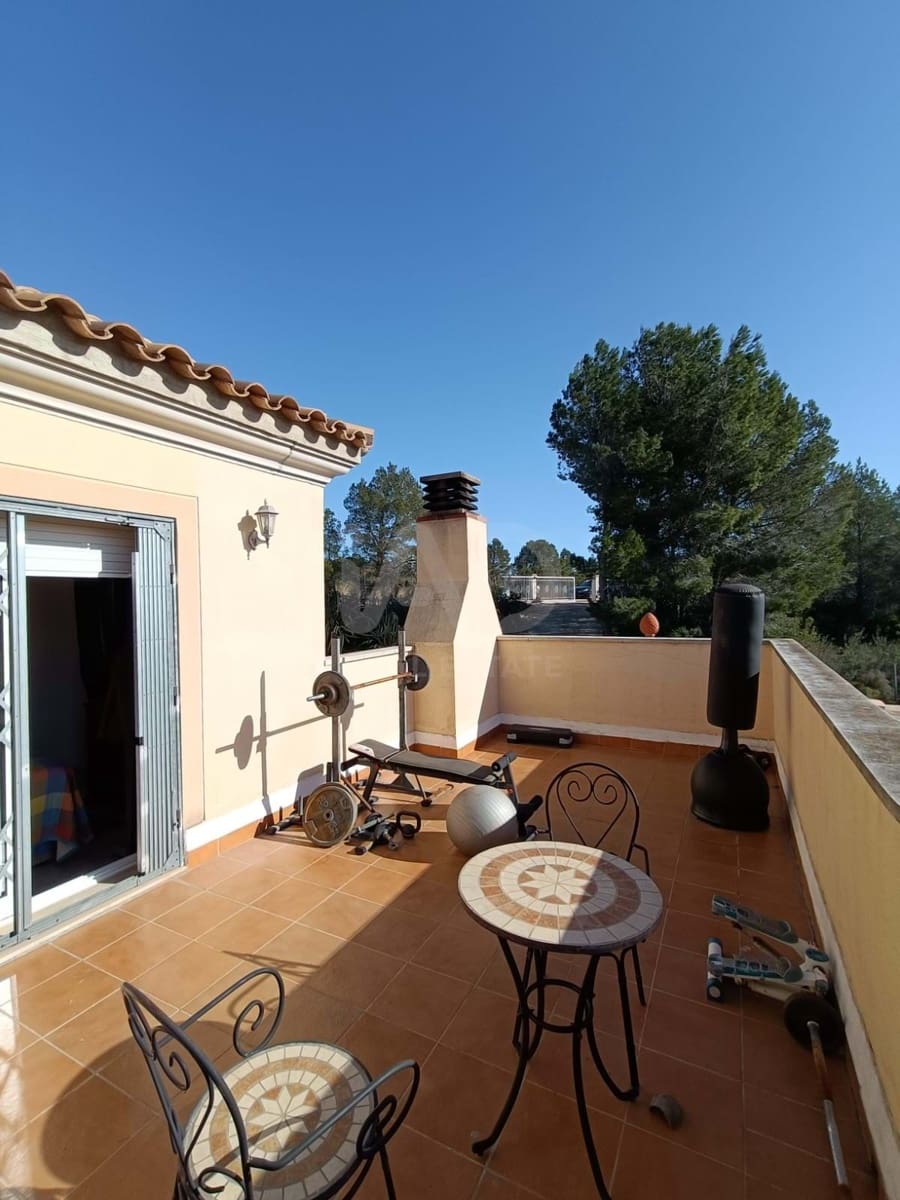 4 makuuhuone Huvila myytävänä paikassa Sant Jordi d'Alfama mukana uima-altaan - 495 000 € (Ref: 9991137)