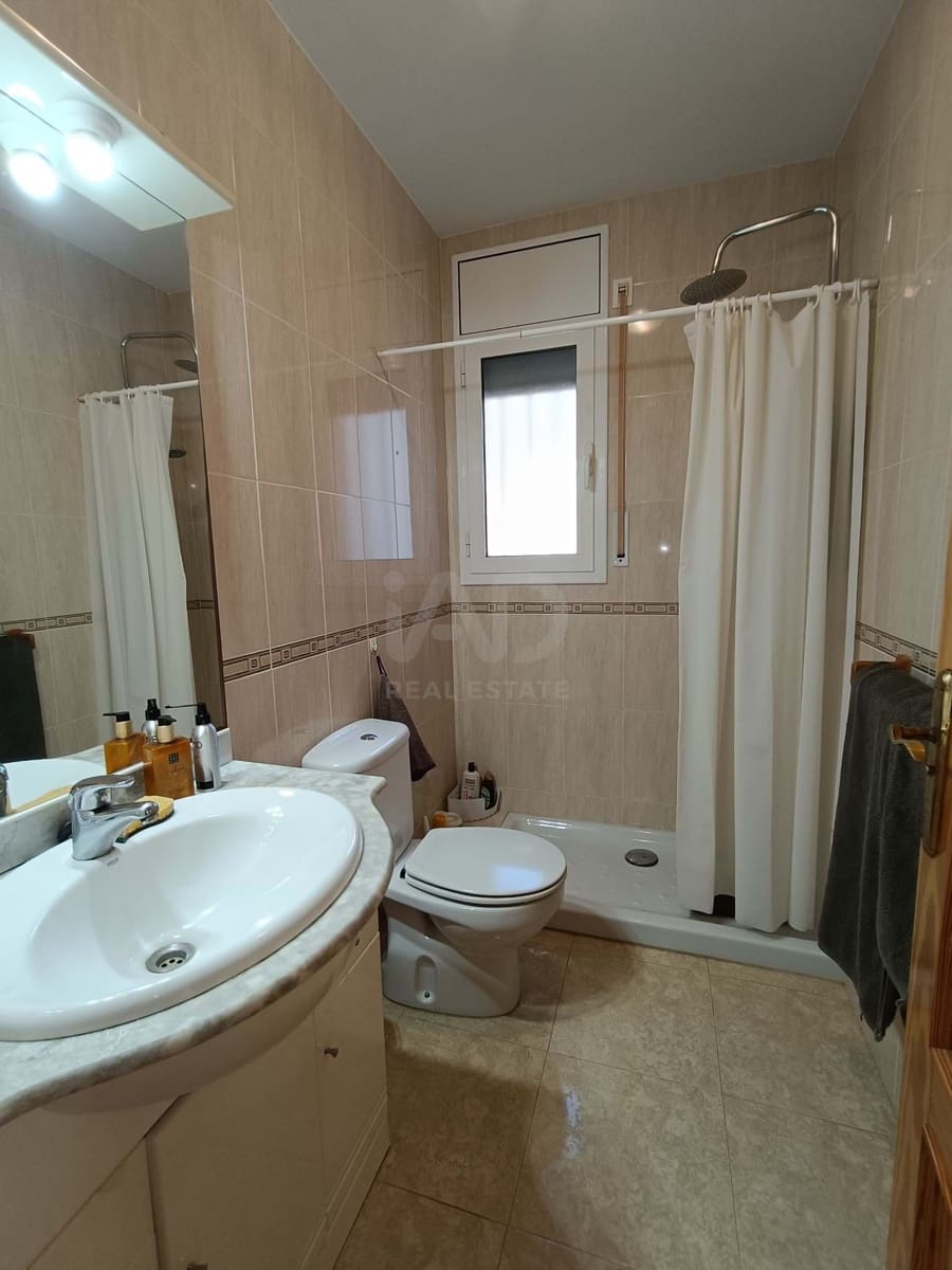 4 makuuhuone Huvila myytävänä paikassa Sant Jordi d'Alfama mukana uima-altaan - 495 000 € (Ref: 9991137)