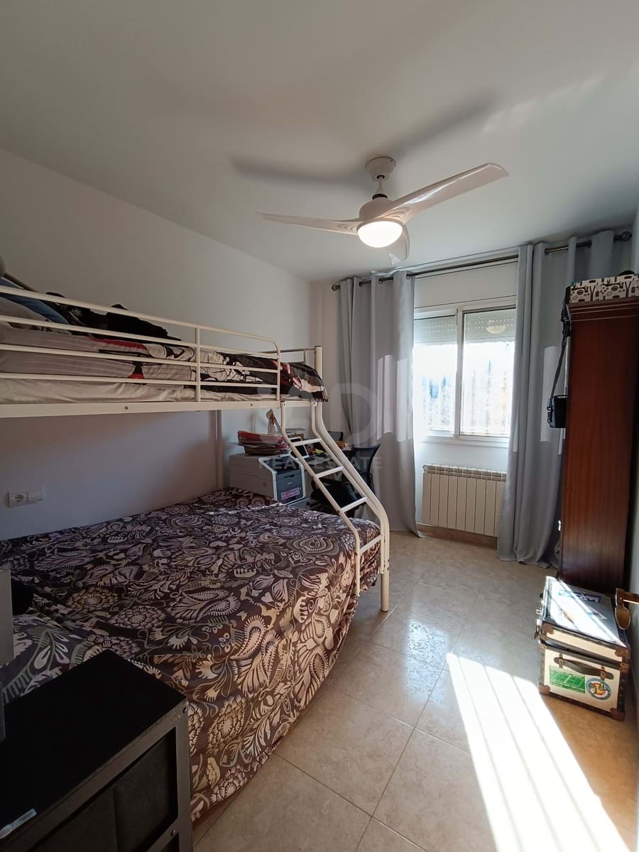 4 makuuhuone Huvila myytävänä paikassa Sant Jordi d'Alfama mukana uima-altaan - 495 000 € (Ref: 9991137)