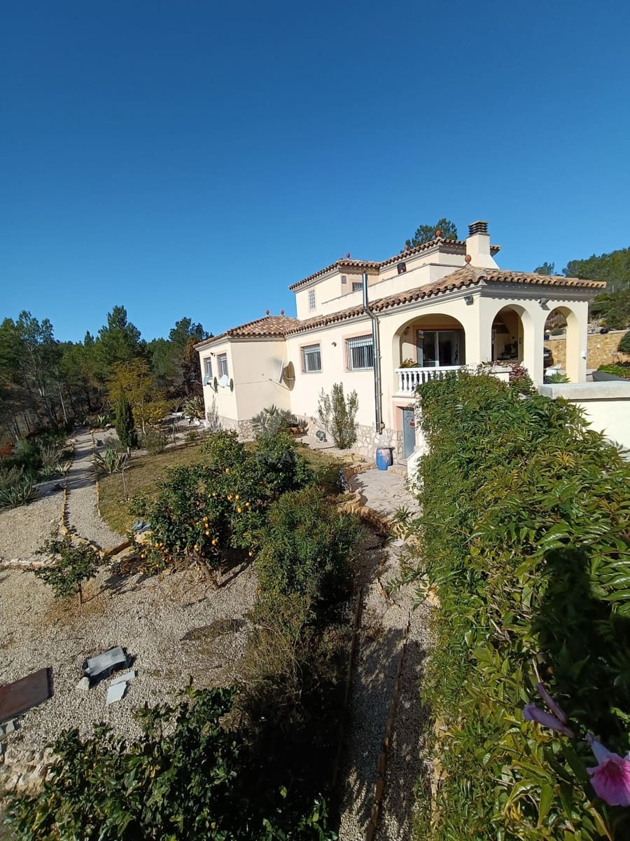 4 makuuhuone Huvila myytävänä paikassa Sant Jordi d'Alfama mukana uima-altaan - 495 000 € (Ref: 9991137)