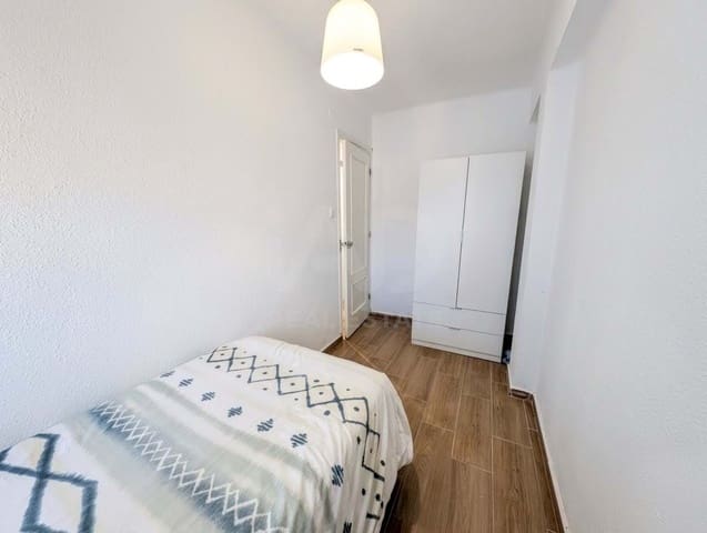4 Zimmer Apartment zu verkaufen in Tarragona Stadt - 125.500 € (Ref: 9991139)