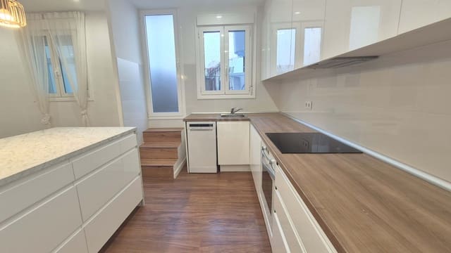3 sypialnia Apartament na sprzedaż w El Vendrell - 315 000 € (Ref: 9991142)