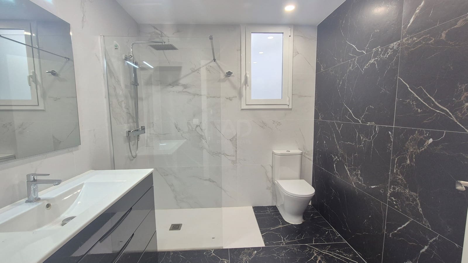 3 bedroom Apartment for sale in Tarragona city - € 315,000 (Ref: 9991142)