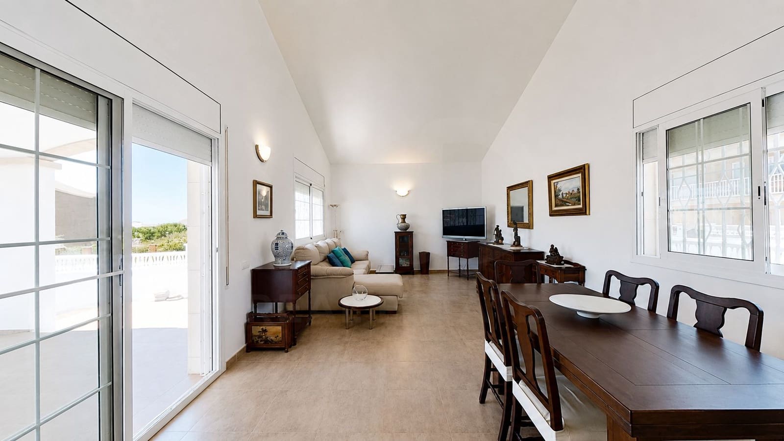5 soverom Villa til salgs i Roda de Bara med garasje - € 460 000 (Ref: 9991147)