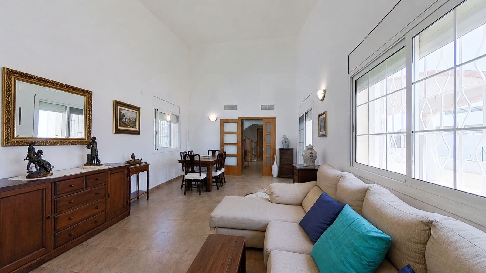 5 soverom Villa til salgs i Roda de Bara med garasje - € 460 000 (Ref: 9991147)