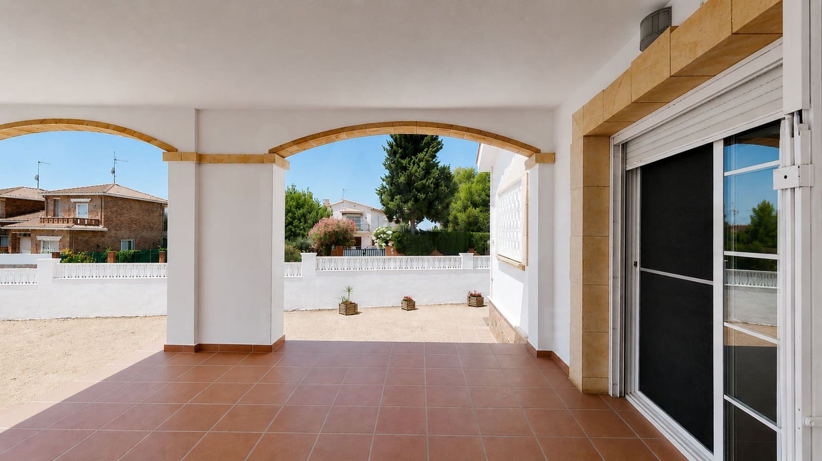 5 soverom Villa til salgs i Roda de Bara med garasje - € 460 000 (Ref: 9991147)