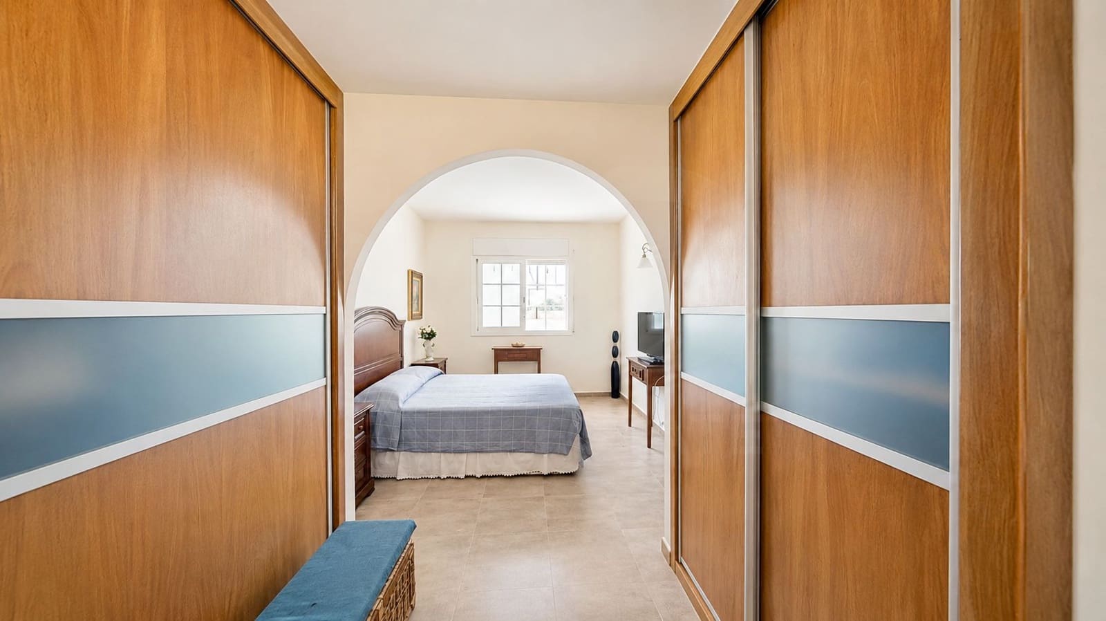 5 soverom Villa til salgs i Roda de Bara med garasje - € 460 000 (Ref: 9991147)