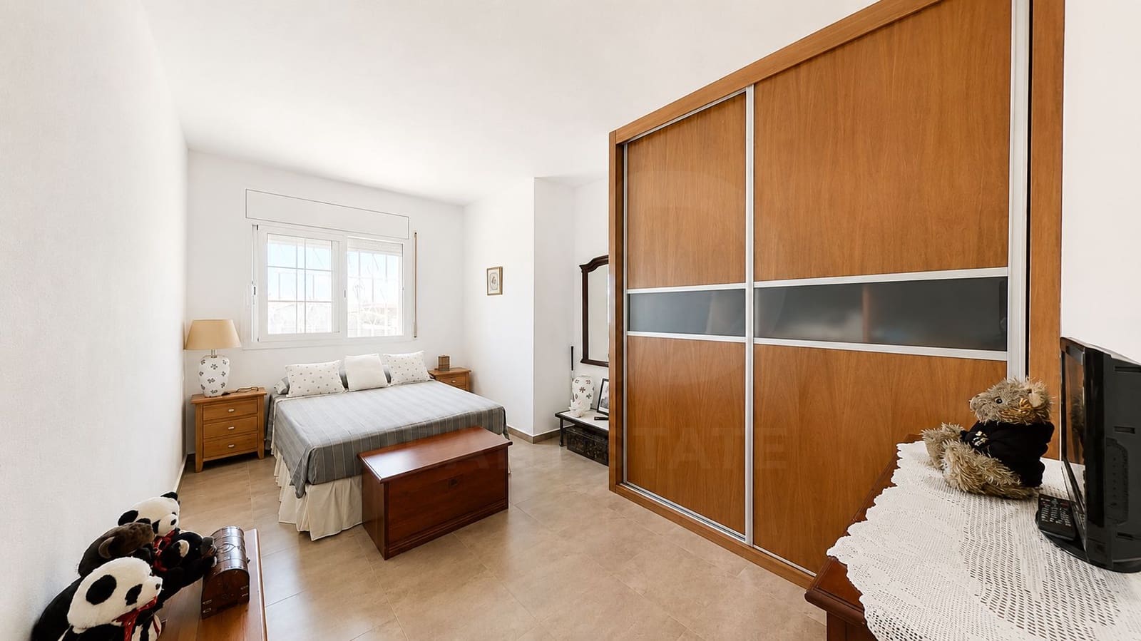 5 soverom Villa til salgs i Roda de Bara med garasje - € 460 000 (Ref: 9991147)