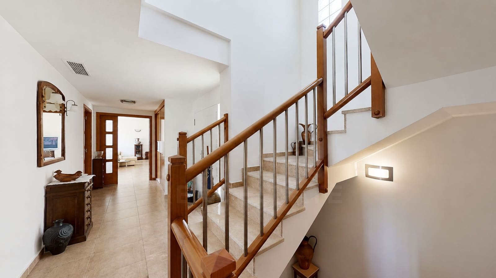 5 soverom Villa til salgs i Roda de Bara med garasje - € 460 000 (Ref: 9991147)