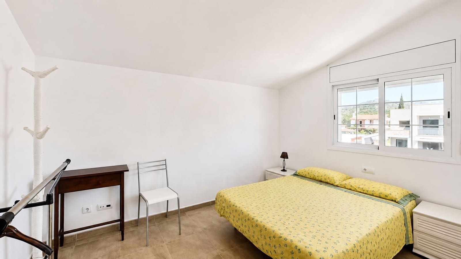5 soverom Villa til salgs i Roda de Bara med garasje - € 460 000 (Ref: 9991147)