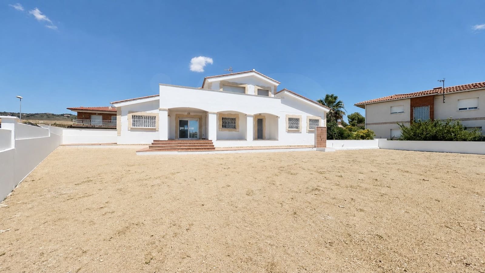 5 soverom Villa til salgs i Roda de Bara med garasje - € 460 000 (Ref: 9991147)