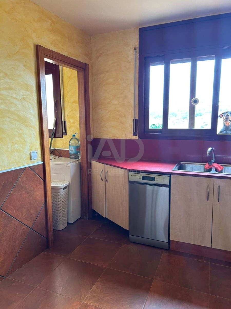 3 bedroom Apartment for sale in Tarragona city - € 99,000 (Ref: 9991148)