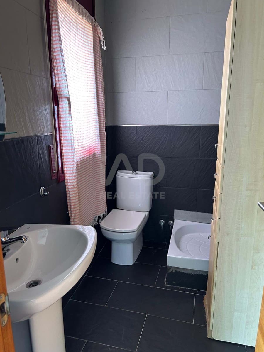 3 bedroom Apartment for sale in Tarragona city - € 99,000 (Ref: 9991148)