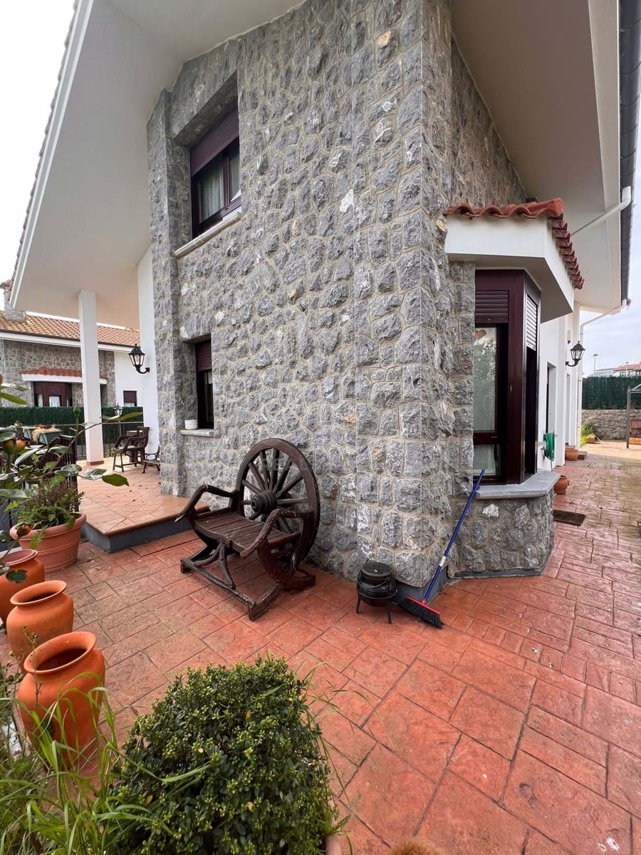 4 quarto Casa em Banda para venda em Ajo com piscina garagem - 490 000 € (Ref: 9991149)