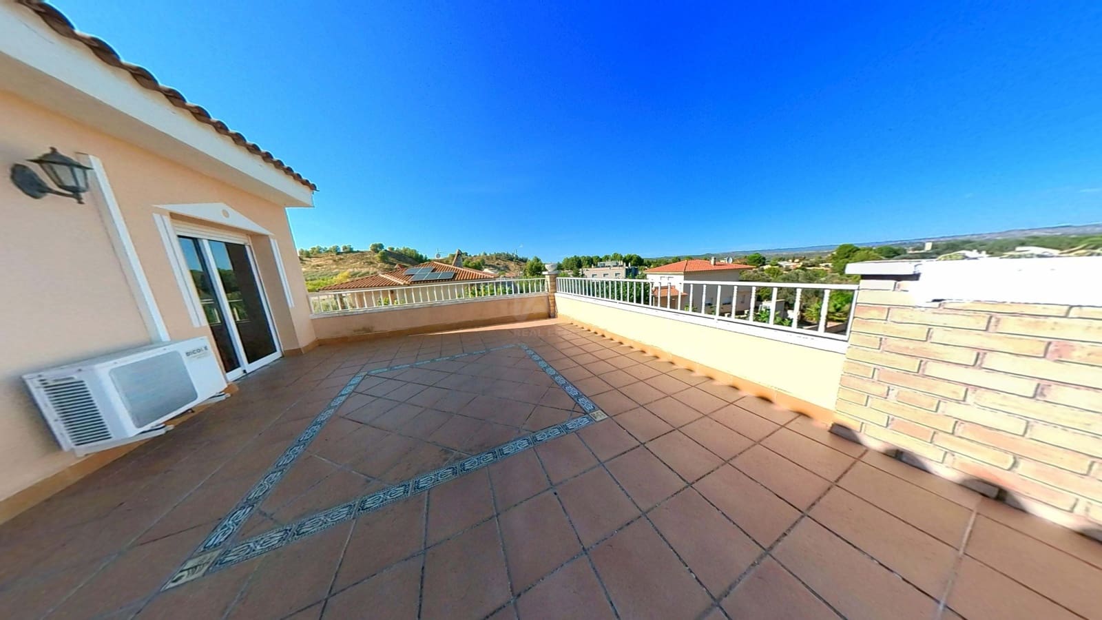 5 sovrum Hus till salu i Tarragona stad med pool garage - 299 000 € (Ref: 9991153)