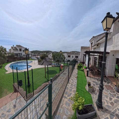 1 soverom Hus til salgs i Sevilla by med svømmebasseng - € 127 000 (Ref: 9991154)