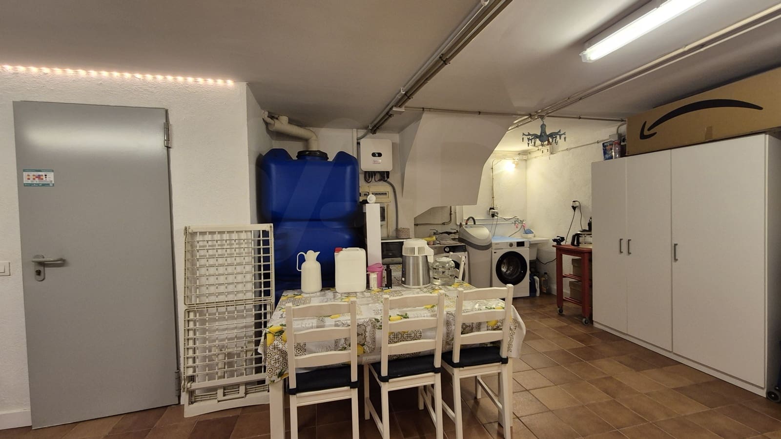 Omakotitalo myytävänä paikassa El Vendrell mukana uima-altaan 
autotalli - 420 000 € (Ref: 9991155)