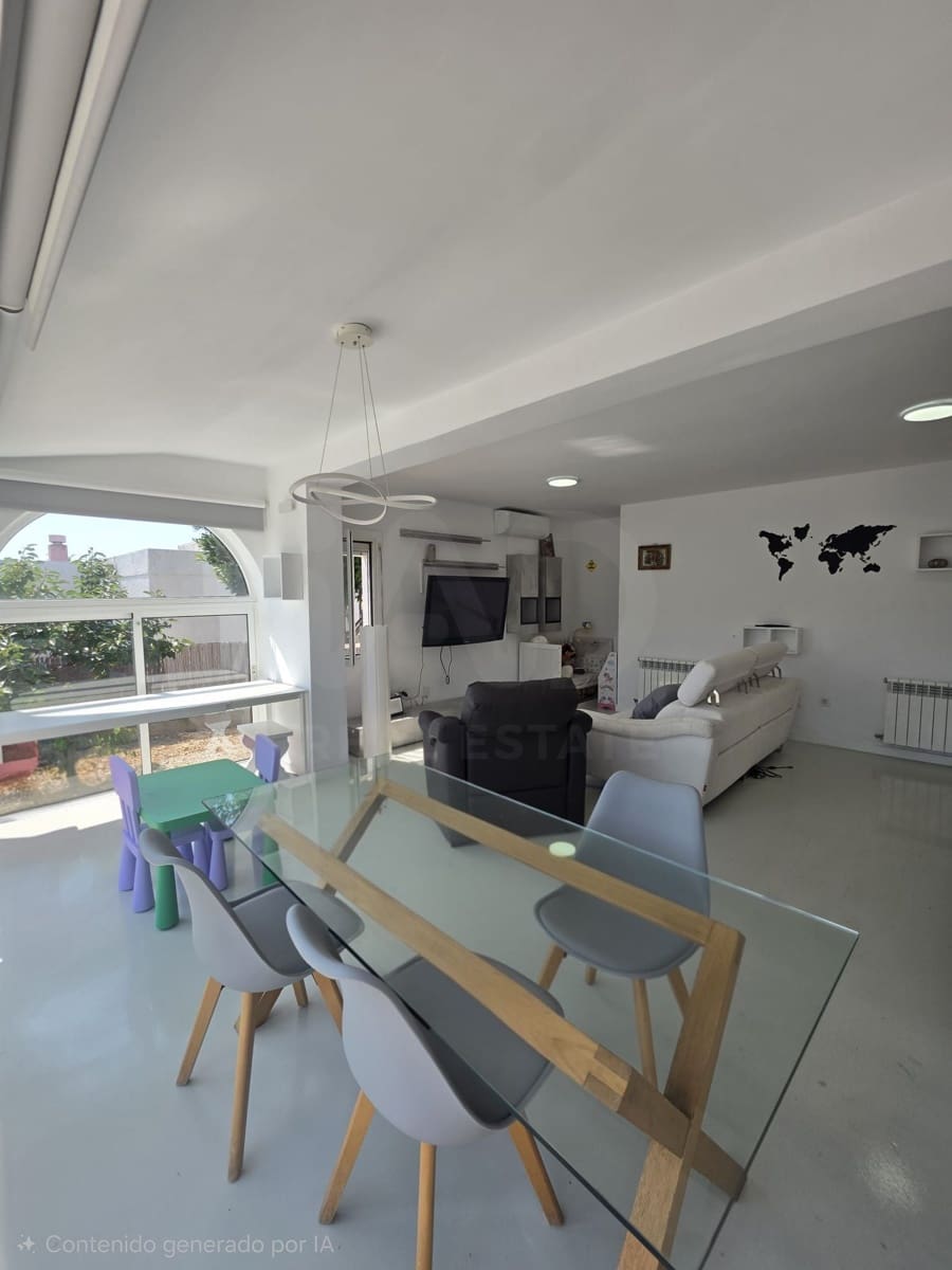 4 soverom Villa til salgs i Calafat med garasje - € 420 000 (Ref: 9991157)