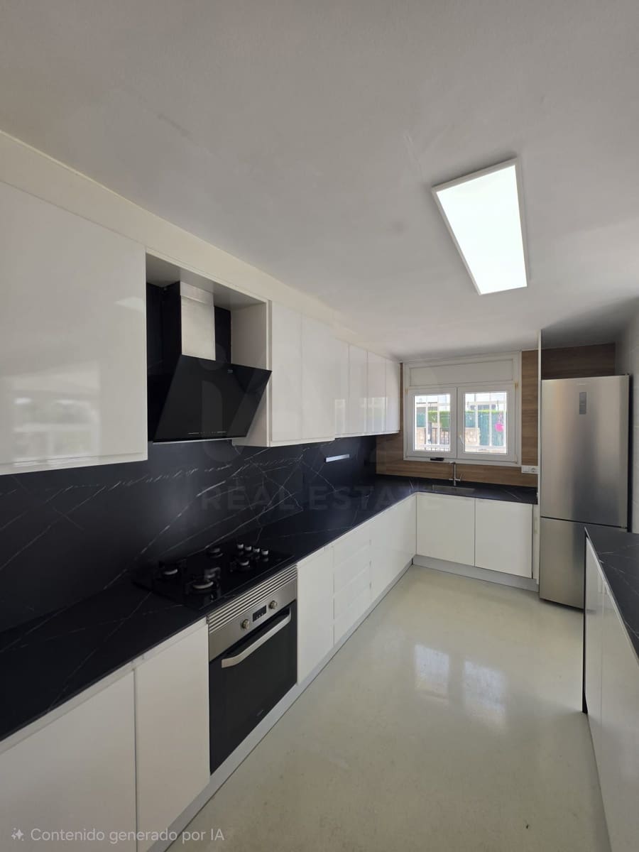 4 soverom Villa til salgs i Calafat med garasje - € 420 000 (Ref: 9991157)