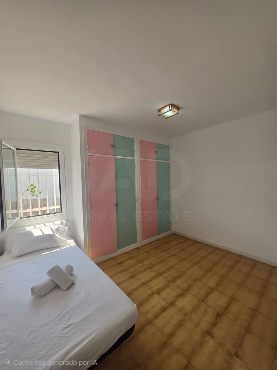 4 soverom Villa til salgs i Calafat med garasje - € 420 000 (Ref: 9991157)