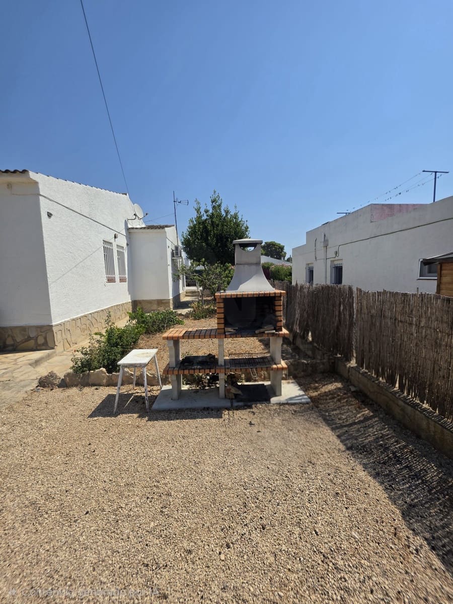 4 soverom Villa til salgs i Calafat med garasje - € 420 000 (Ref: 9991157)