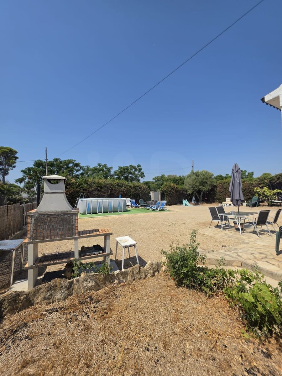 4 soverom Villa til salgs i Calafat med garasje - € 420 000 (Ref: 9991157)
