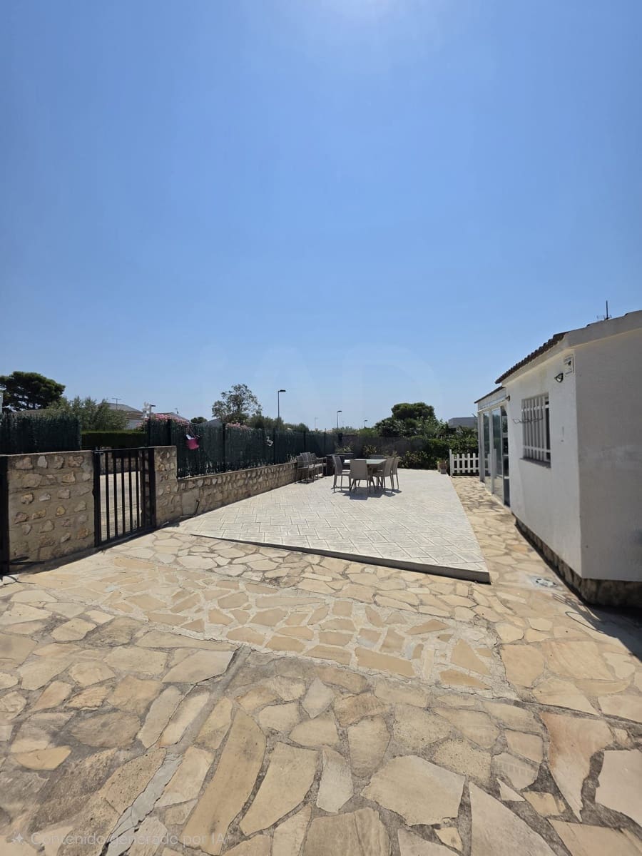 4 soverom Villa til salgs i Calafat med garasje - € 420 000 (Ref: 9991157)