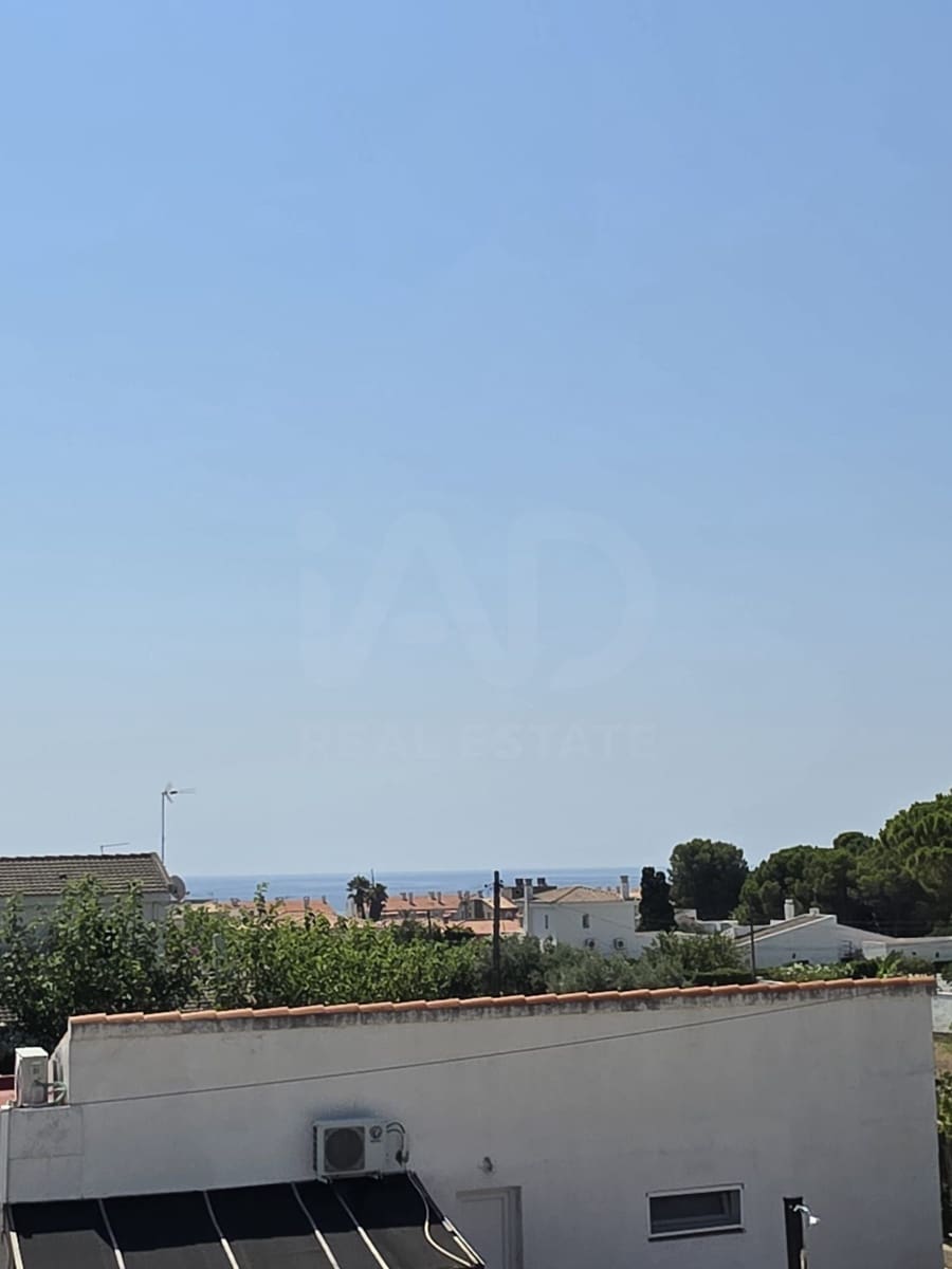 4 soverom Villa til salgs i Calafat med garasje - € 420 000 (Ref: 9991157)