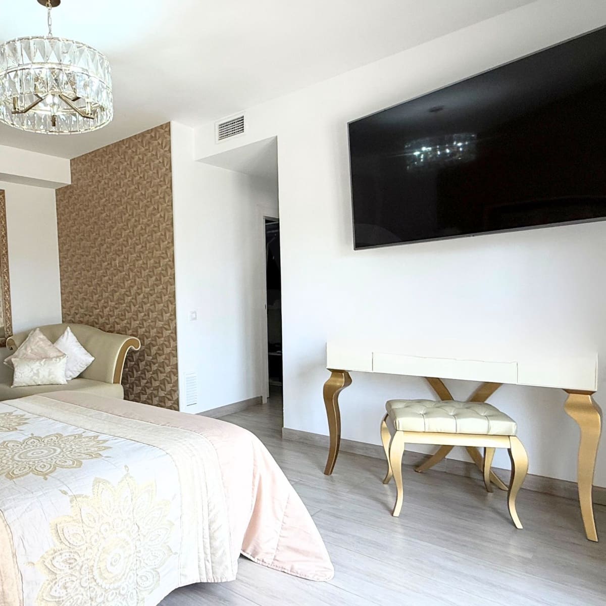 5 bedroom Villa for sale in Mont-roig del Camp with pool garage - € 1,550,000 (Ref: 9991158)